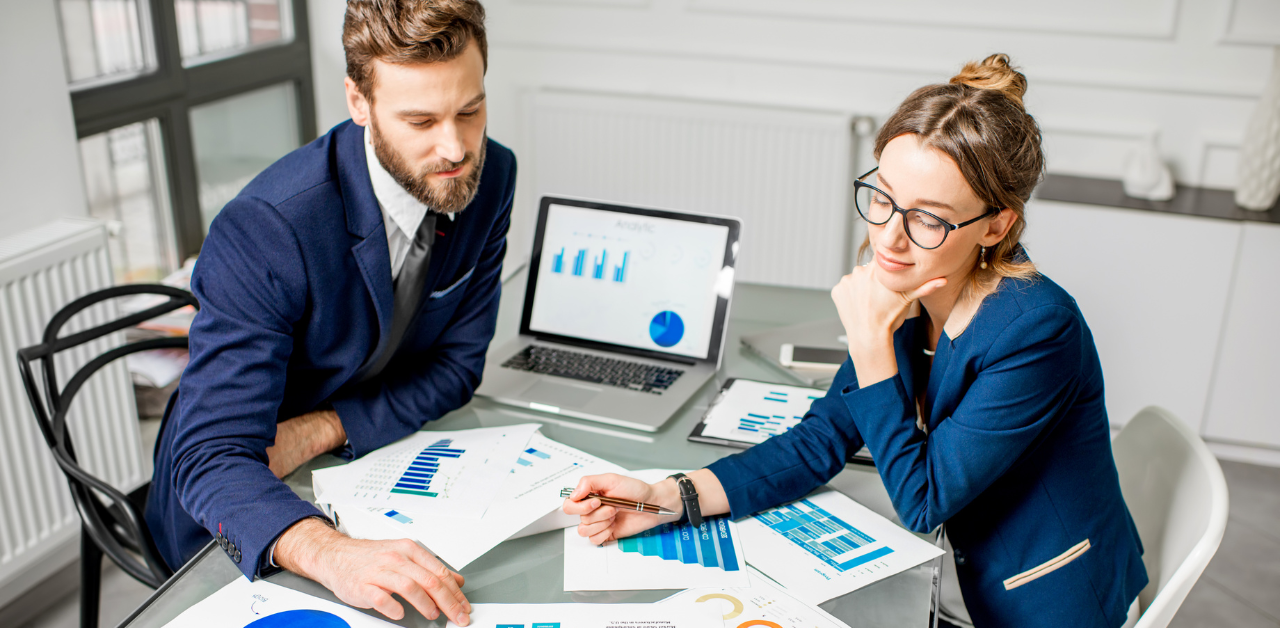 Social Media Marketing Agency vs In-House Team: Which is Right for Your Business?